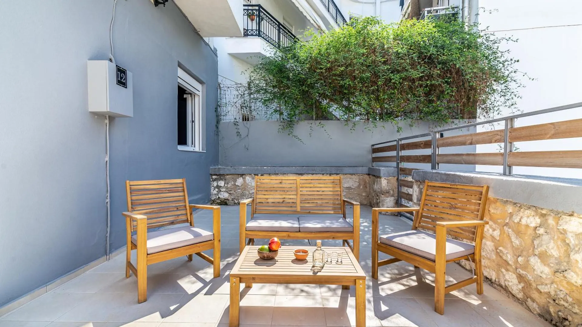 Beachfront Apt Next To The Mall Heraklion  0*, Heraklion (Crete)